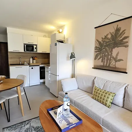 T2 élégant Avec Piscine Chauffée&plage Privée *