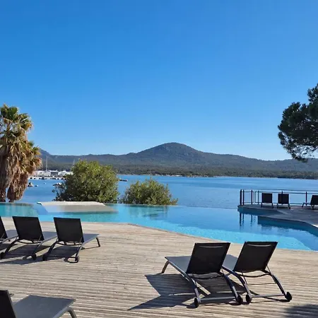 Apartamento T2 élégant Avec Piscine Chauffée&plage Privée *