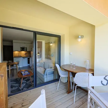 Apartamento T2 élégant Avec Piscine Chauffée&plage Privée *