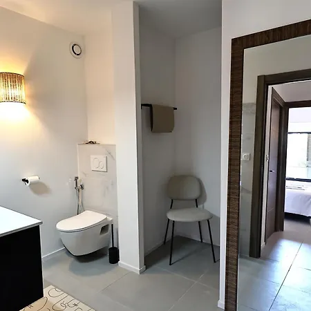 T2 Elegant Avec Piscine Chauffee & Privee *