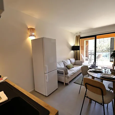 Apartment T2 Elegant Avec Piscine Chauffee & Privee *
