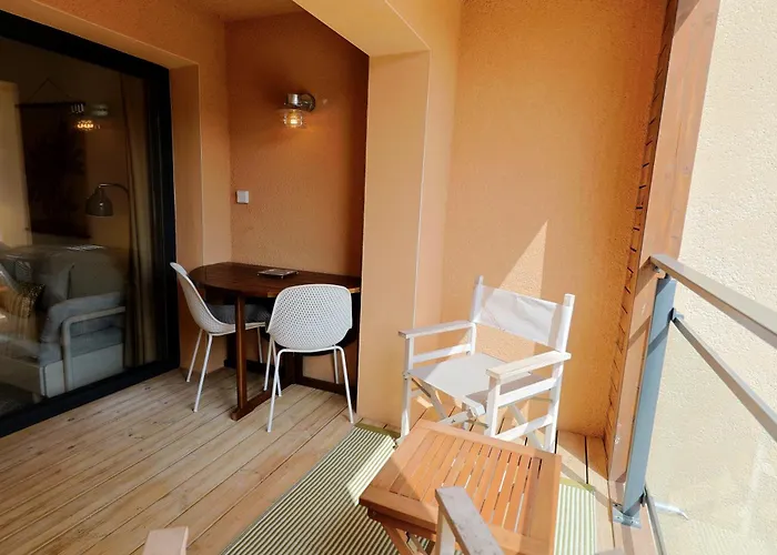 Appartement T2 élégant Avec Piscine Chauffée&plage Privée *